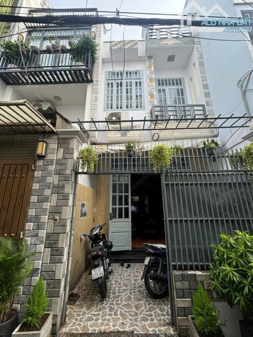 Bán nhà HXH đường số 8, P.11, Gò Vấp: 4 x 13, giá 5,5 tỷ