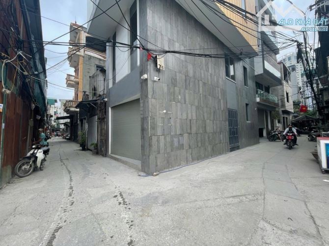 Chính chủ bán nhà 40m2 tại Triều Khúc, Thanh Xuân, ngõ thông, gần ô tô tránh,tiện ích bạt