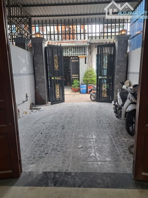 Bán nhà Trệt Lầu Đông Hòa,đường_Sân xe hơi,cách đường lớn chỉ 50m