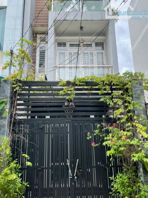Bán nhà hẻm Chánh Hưng Phường 4 Quận 8. Nhà hẻm thông thoáng, gần Chợ Tạ Quang Bửu