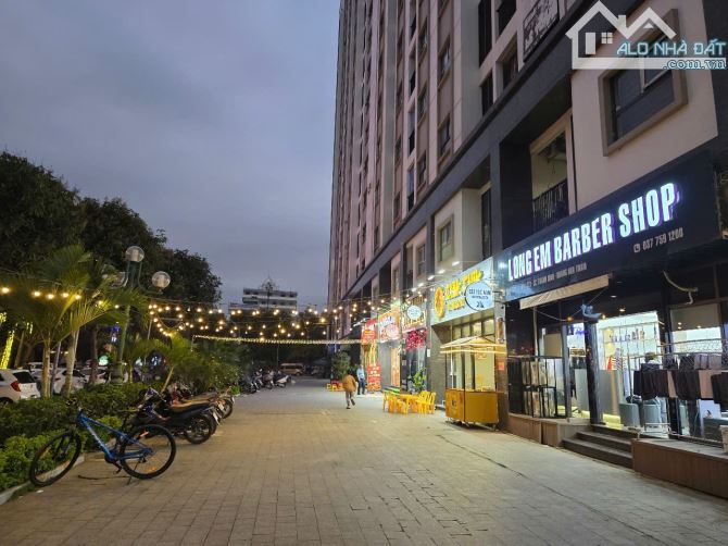 Bán căn đế chung cư thanh bình mặt hoàng hoa thám 66m2 giá 5,6 tỷ