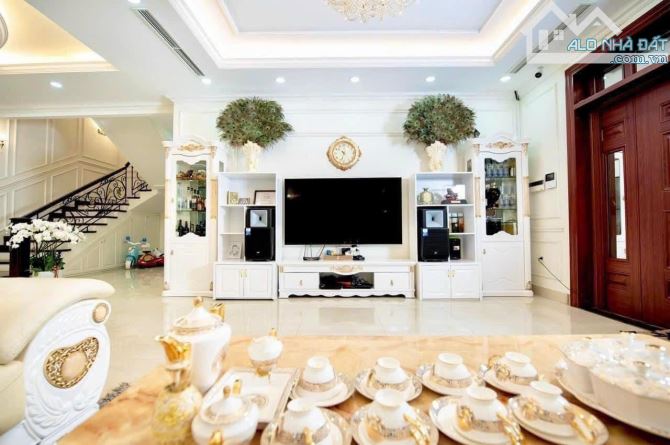 Bán nhà Phố Vọng, Hai Bà Trưng, ngõ ô tô, MT 6m, 40m 5T, gần ĐH KTQD, ở, làm VP 11.7 tỷ