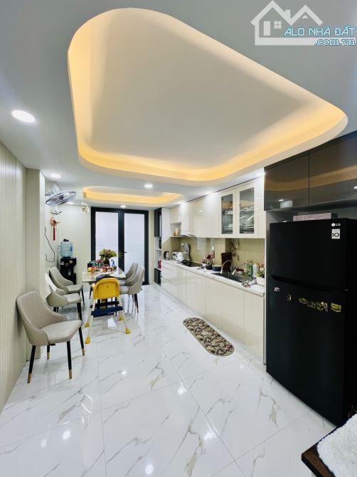 HẺM NHỰA 1/ 8M GÒ DẦU ( CÁCH MT 50M ) - 66M2 - 4 TẦNG MỚI BTCT ĐÚC KIÊN CỐ CHỈ 9.X TỶ TL