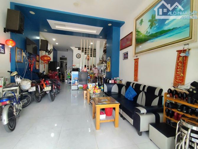 MUA 1 ĐƯƠC 2 NHÀ MẶT TIỀN BÙI HUY BÍCH HÒN XỆN THIẾT KẾ Ở VÀ KD NHÀ NGHỈ CÁCH BIỂN CHỈ 800