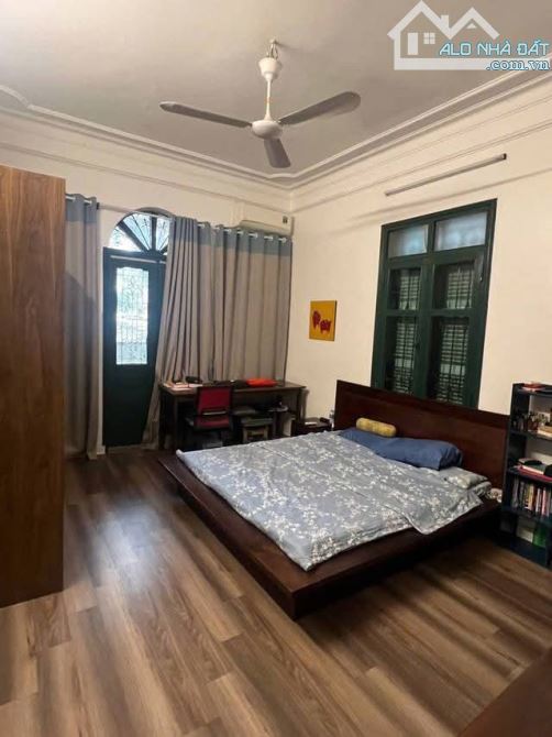 Bán nhà Xuân Diệu, Tây Hồ, Lô Góc, Gara, Kinh Doanh, 92m2, mt 4.5m, 5 tầng, 33.3 tỷ