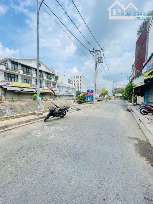 PHẠM VĂN BẠCH ĐƯỜNG 10M - 5M x 16M - 4 TẦNG BTCT - 7PN/7WC - THU NHẬP 40TR/THÁNG .