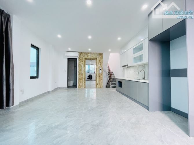 🏢 BÁN NHÀ 8 TẦNG THANG MÁY, LÔ GÓC, KINH DOANH, Ô TÔ  – NHÀ PHỐ KIM GIANG, 50M, MT4.7M