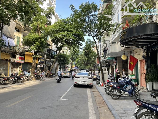 Khách sạn 5 sao mặt phố Hàng Trống Hoàn Kiếm doanh thu khủng, 495m2, 120 phòng, giá 999 tỷ