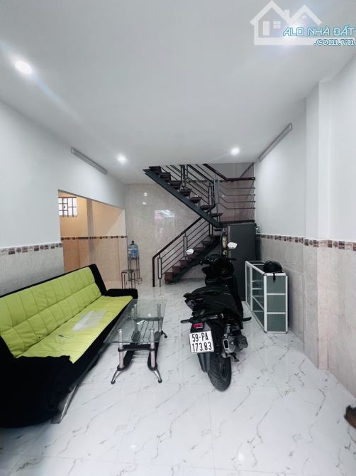 Bán Gấp Nhà Mặt Tiền Đường Số 1, quận Tân Bình, 2 Lầu, 2PN, Giá 5,15 Tỷ