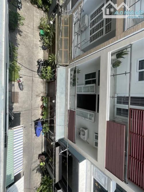 BÁN NHÀ TRUNG TÂM Q5 - LÊ HỒNG PHONG - 4 TẦNG - NHÀ ĐẸP SANG TRỌNG - GIÁ HƠN 8 Tỷ
