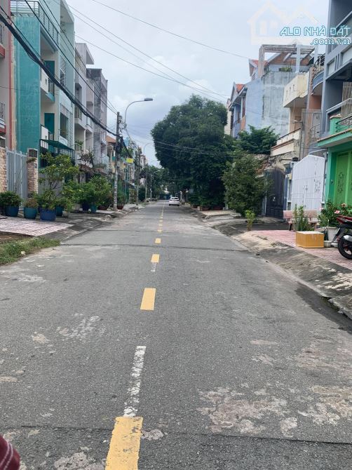 Bán Đất MT Đường 25a, Khu Tên Lửa, Gần Công Viên, 4x20, Gía 9 Tỷ , Lh : Kim Hữu