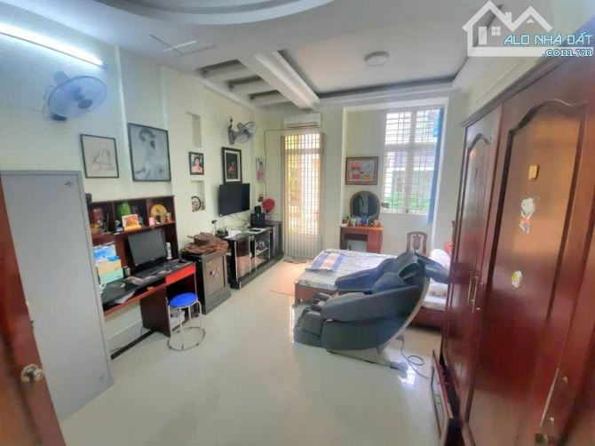 BÁN NHÀ LÊ ĐỨC THỌ– 3 TẦNG – 4PN – HẺM 8M – SỔ VUÔNG – 71M2- GIÁ 5.9 TỶ