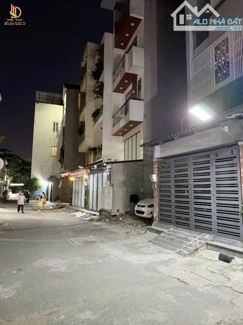 Bán Nhà Gò Vấp Hẻm 8M 5 Tầng 4,5×18 Dương Quảng Hàm F5 8,xTỷ
