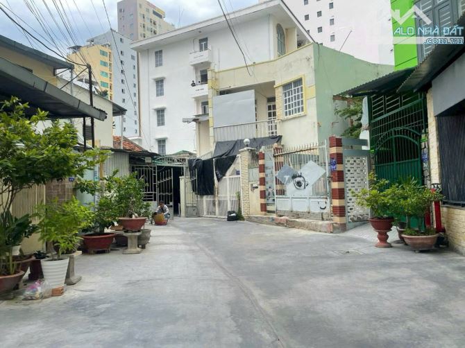 BÁN ĐẤT HẺM 6M TUỆ TĨNH- LỘC THỌ.DT 64,6M NGAG 4,6M NỞ HẬU.HƯỚNG TÂY BẮC GIÁ 7TY9