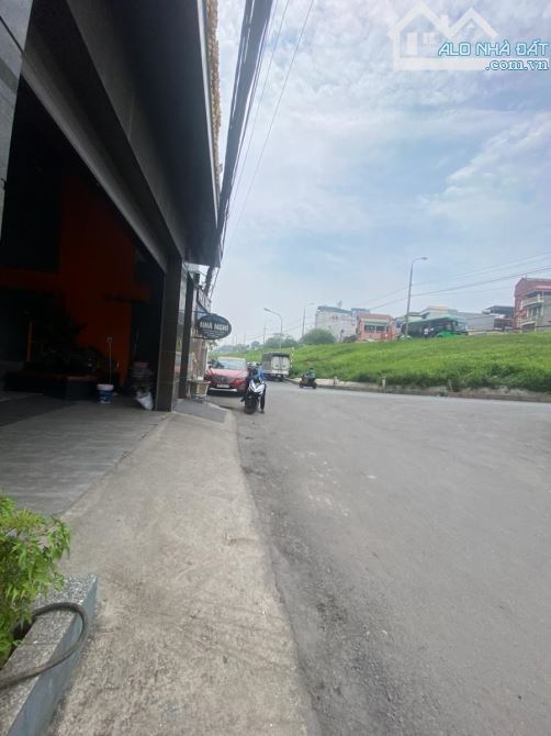 BÁN ĐẤT PHỐ BỒ ĐỀ LÂM DU LONG BIÊN  20 TỶ 120M2  MT 7M Ô TÔ TRÁNH KINH DOANH 2 MẶT THOÁNG