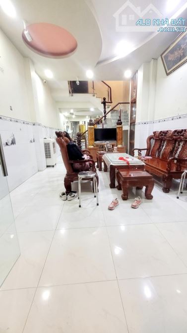 Bán nhà khu vip Chợ Vải , Lê Cảnh Tuân, Quận Tân Phú, 5 tầng, 65m2, giá chỉ 7,18 tỷ TL