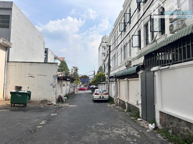 Bán nhà kho ngay Vincom biên hoà đồng nai 300m2 giá 12 tỷ