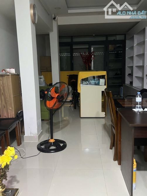 QUẬN 10 - BÁN NHÀ GẦN MẶT TIỀN - TÔ HIẾN THÀNH - 4 x 13 - 4 TẦNG - NHỈNH 8 TỈ.