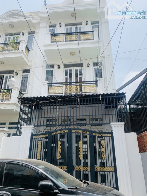 Bán nhà Hà Huy Giáp, Q12, xe hơi tới cửa, 71m2, 4 tầng, 4PN, chỉ 5.2 tỷ.
