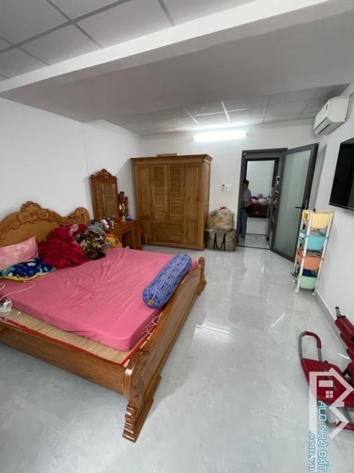 Giảm 800 triệu – Nhà 2 tầng BTCT, Trần Hưng Đạo, Quận 5 – SHR