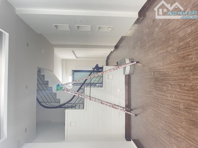 Nhà 4 tầng - 50m - Ngô Xuân Quảng - TT Trâu Quỳ - vỉa hè, đường oto tránh - 8,5tỷ