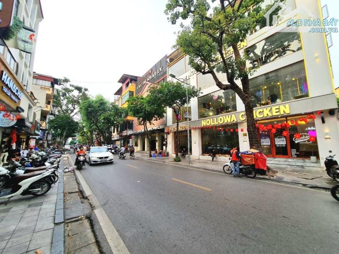 Bán nhà Lô Góc Mặt Phố Hàng Cót,Hoàn Kiếm 200m2 x 7T Thang máy, MT 17m 155 Tỷ