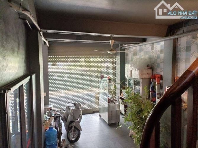 Lô góc mặt đường Yên Xá Tổng cục 5 Tân Triều 120 m2 6 tầng MT 20 m giá 45 tỷ