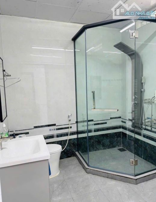 Kẹt Tiền bán nhanh Căn nhà ở Bà Điểm Hóc môn 80m2 Sổ Hồng Riêng Sẵn 820triệu Bao Phí Thuế