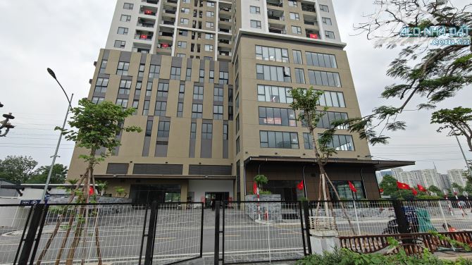 Cho thuê sàn văn phòng mới tinh vừa nhận bàn giao tòa NHS Trung văn 100m2 giá 22tr
