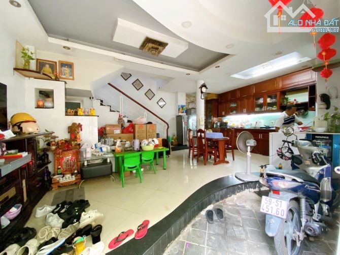 Bán nhà Lê Văn Sỹ, Q.Tân Bình, gần sân bay, sau căn MT, 4 Tầng, ngang 6m, 43m2, 7.55 Tỷ
