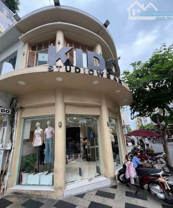 Góc 2MT Nguyễn Trãi + Nguyễn Văn Tráng, Quận 1 - 4.5x20m - 3 tầng - HĐT 150 triệu