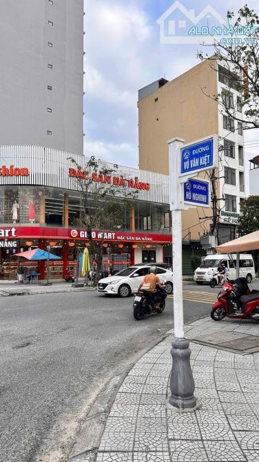 Bán lô đất Hồ Nghinh, sát ngã tư Võ Văn Kiệt, gần ngay bãi tắm Biển Mỹ Khê