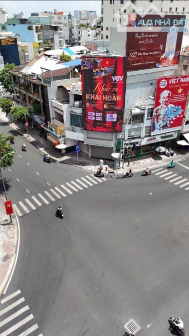 VIP-Góc 2 mặt tiền Điện Biên Phủ-Đinh Tiên Hoàng,Quận 1. DT: 8x18m. 5 lầu. Giá 63 tỷ.
