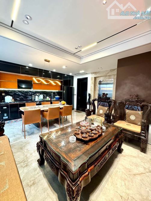 Bán nhà phân lô - Ô tô tránh phố Đỗ Quang 94m 7T thang máy MT7.5m 48 tỷ