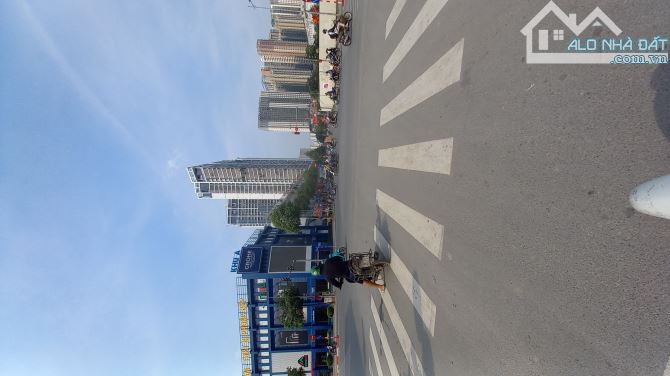 Bán nhà Mỗ Lao, Hà Đông kinh doanh, ô tô mặt tiền 5,2m, giá 10,5 tỷ.