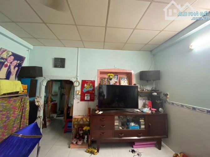 Nhà 90M2 - Ngang Lớn 11.5m - Trệt Lửng Rộng Rãi - Hém OTO đậu cửa