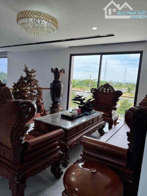🌟 BIỆT THỰ VIEW SÔNG MẶT TIỀN NGUYỄN ĐÌNH THI – DIỆN TÍCH 300M² – GIÁ 23 TỶ 🌟