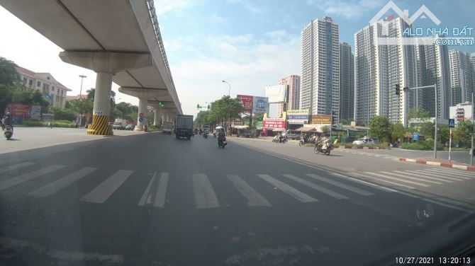 Bán nhà Hoàng Công Chất gần 90m2 3 bước  chân ra 2 mặt oto tránh giá hơn 12 tỷ