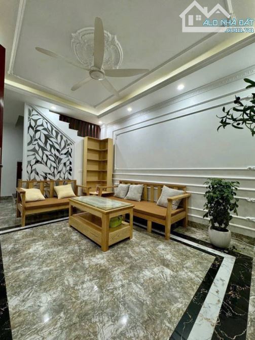 Nhà Đẹp  5Tầng, Ngọc Thụy, Long Biên. MT Hoa Hậu , Vị Trí Đẻ Vàng , Full Nội Thất  6,57Tỷ