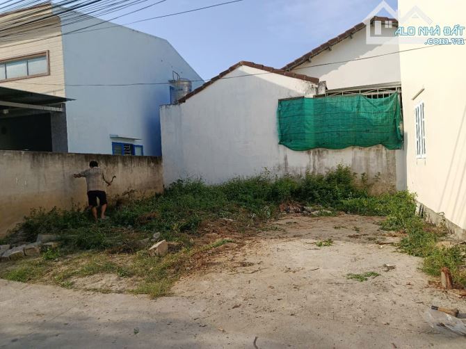 Bán đất đường ô tô xã Vĩnh Thạnh 72m2 ngang 8.9m giá 1 tỷ 750