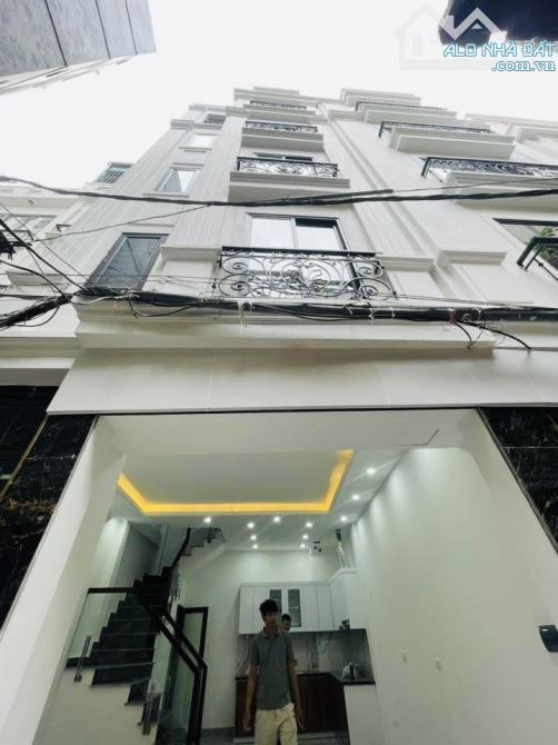 Hồ Tùng Mậu -5 Tầng Dân Xây Mới -Đầy Đủ Nội Thất  DT 35m .Giá 6,99 Tỷ