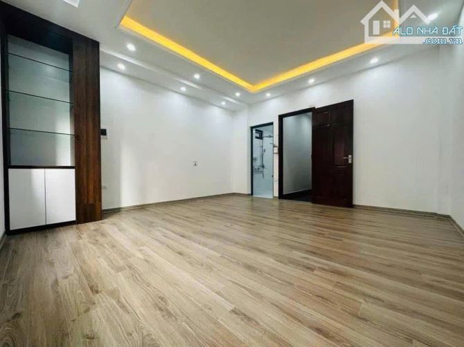 NHÀ MỚI THANH XUÂN SIÊU ĐẸP - Ở NGAY - 100M RA OTO TRÁNH - AN NINH TỐT - DT 41M2 GIÁ