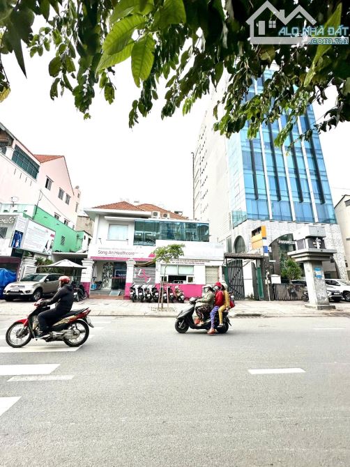Chính chủ bán nhà mt 63A Kinh Dương Vương, P12, Q 6. Dt: 8x15 nh 12m giá 30 tỷ