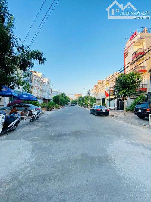 Bán Nhà Đẹp KDC Cồn Khương – 2 Lầu, 4PN – Thổ Cư 100% hoàn công hướng Đông Nam giá tốt