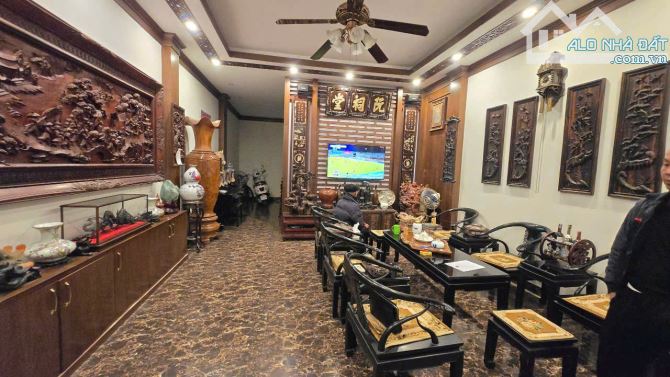 DIỆN TÍCH LỚN, bán nhà ngõ Trần Phú, Văn Quán, 85m2, 5T, MT5.2, giá CHỈ 15.5 tỷ