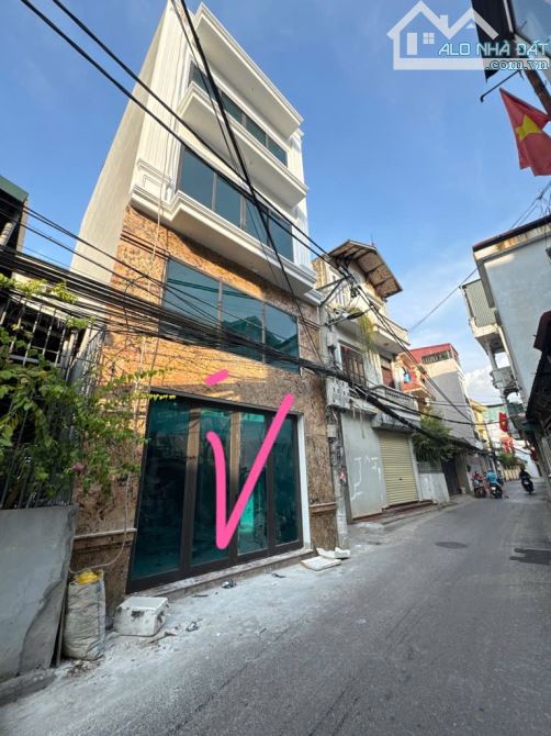 BÁN GẤP Nhà mặt phố Thạch Cầu gần cầu Chương Dương , 50m2 7.5 tỷ