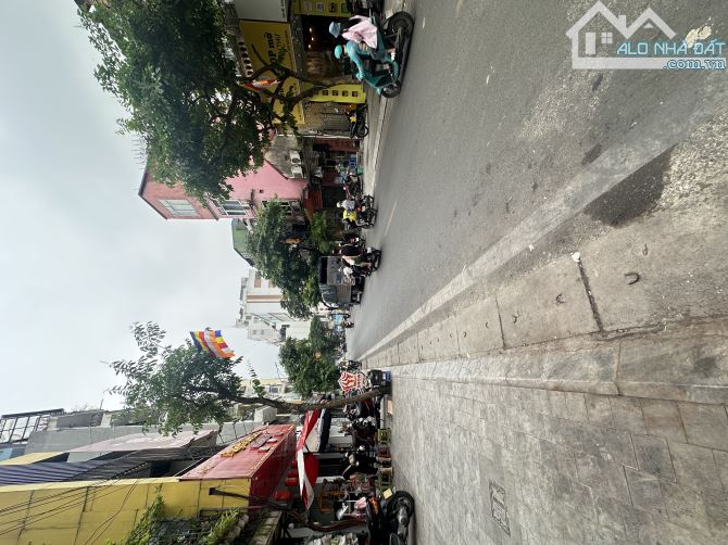 Chỉ 6 tỷ sở hữu LÔ GÓC -  SÁT CỤM TRƯỜNG ĐH - TRUNG TÂM HOÀNG MAI