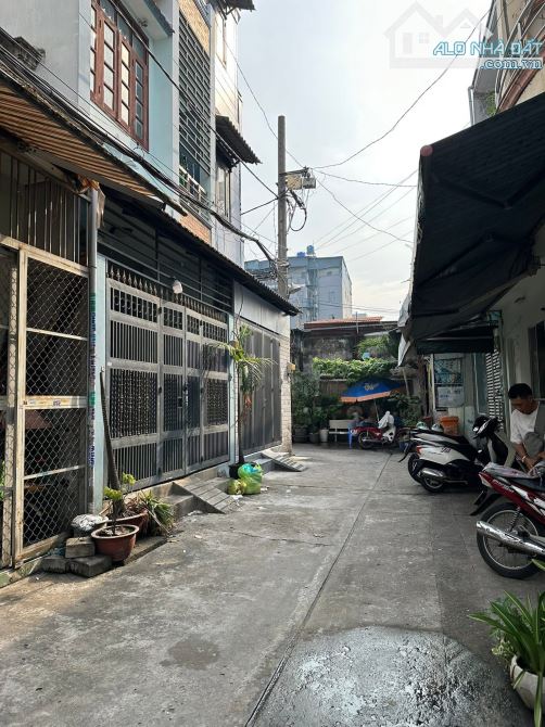NHÀ HXH THÔNG LÊ THÚC HOẠCH - TÂN PHÚ - dt 4 x 11m nhà cấp 4 giá 4.x tỷ hơn tl