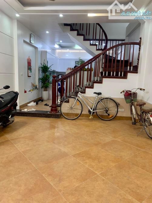 35m gần chợ dân xây đủ 4 ngủ chỉ 4.15 tỷ Cộng Hòa Hữu hòa Thanh Trì  ngay đầu cầu Hữu Hòa