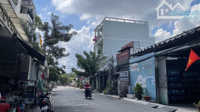 Bán nhà ngang 5 đường số lâm văn bên quận 7 giá 16 tỷ